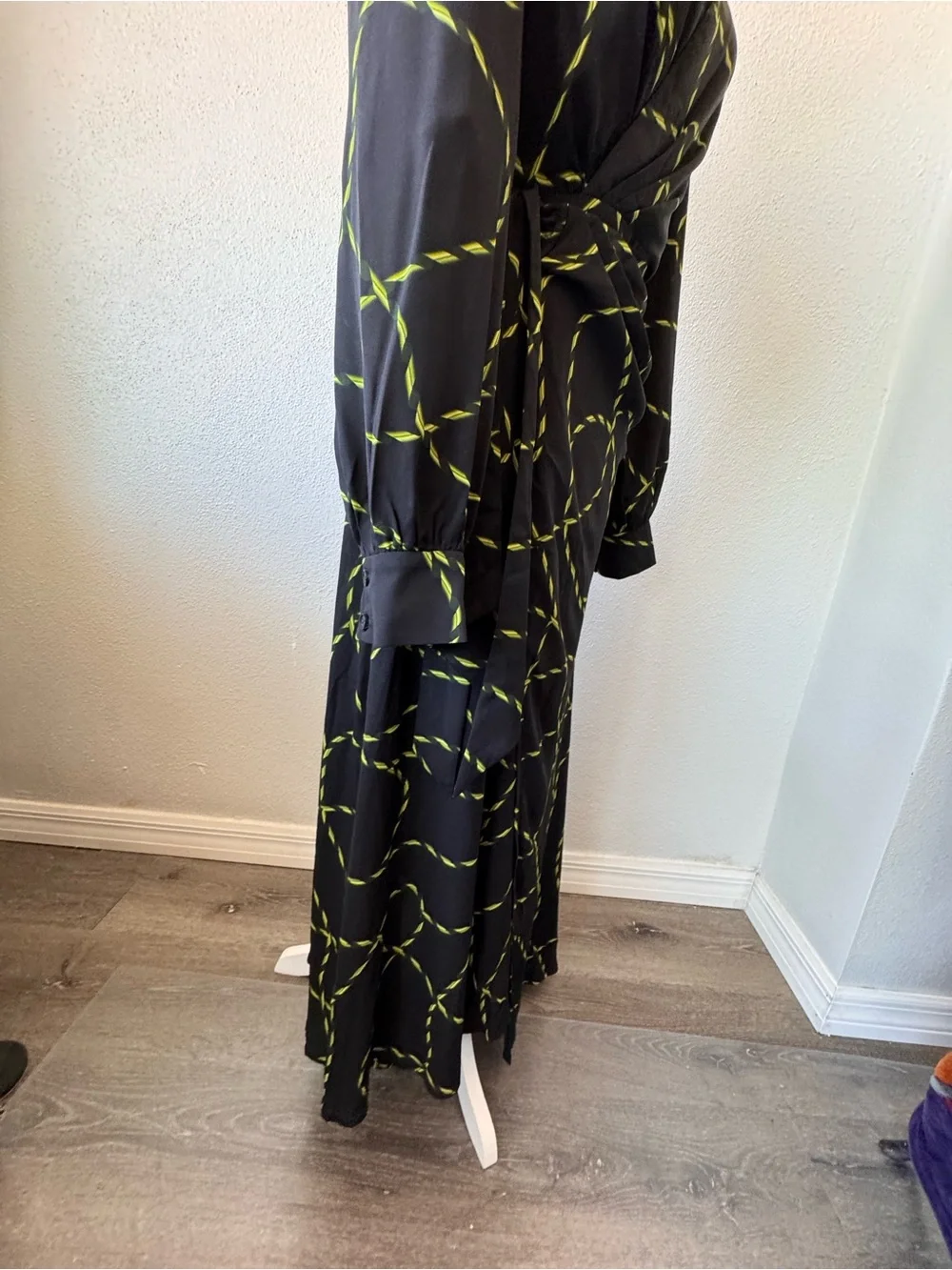 Urban Revivo Womens Black Chain Print Midi Dress Wrap Ruched Long Sleeves S NEW